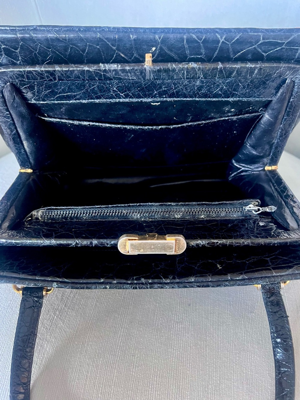 Vintage Genuine Black Alligator Leather Top Handle Handbag | Structured Frame - Picture 8 of 9